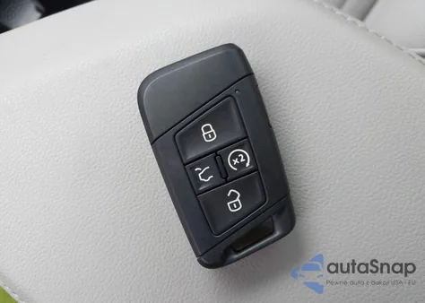 2023 Volkswagen Jetta 1.5T Se z USA, uszkodzony, nr VIN 3VWEM7BU6PM046942